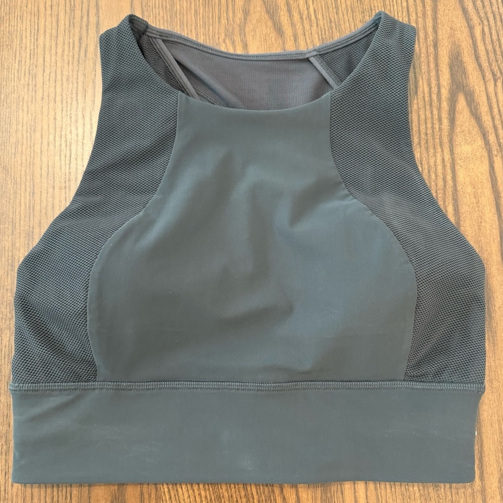 NWT Lululemon Grey Set Challenger Bra, Size 6